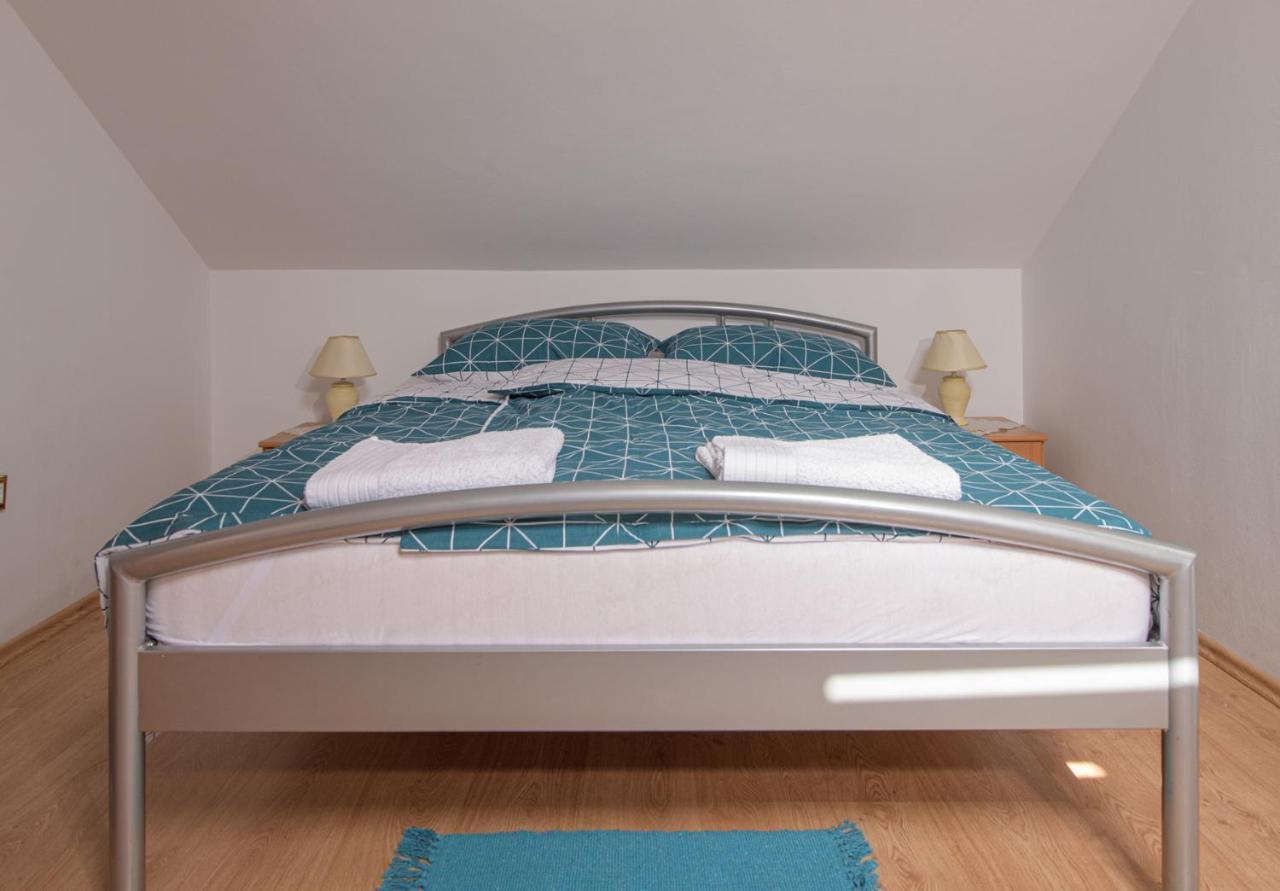 Apartmani Tena Selce Bagian luar foto