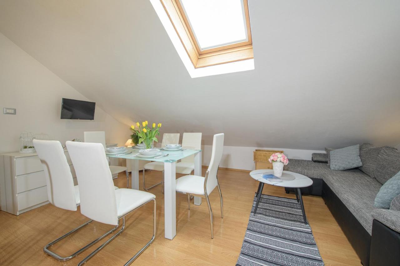 Apartmani Tena Selce Bagian luar foto
