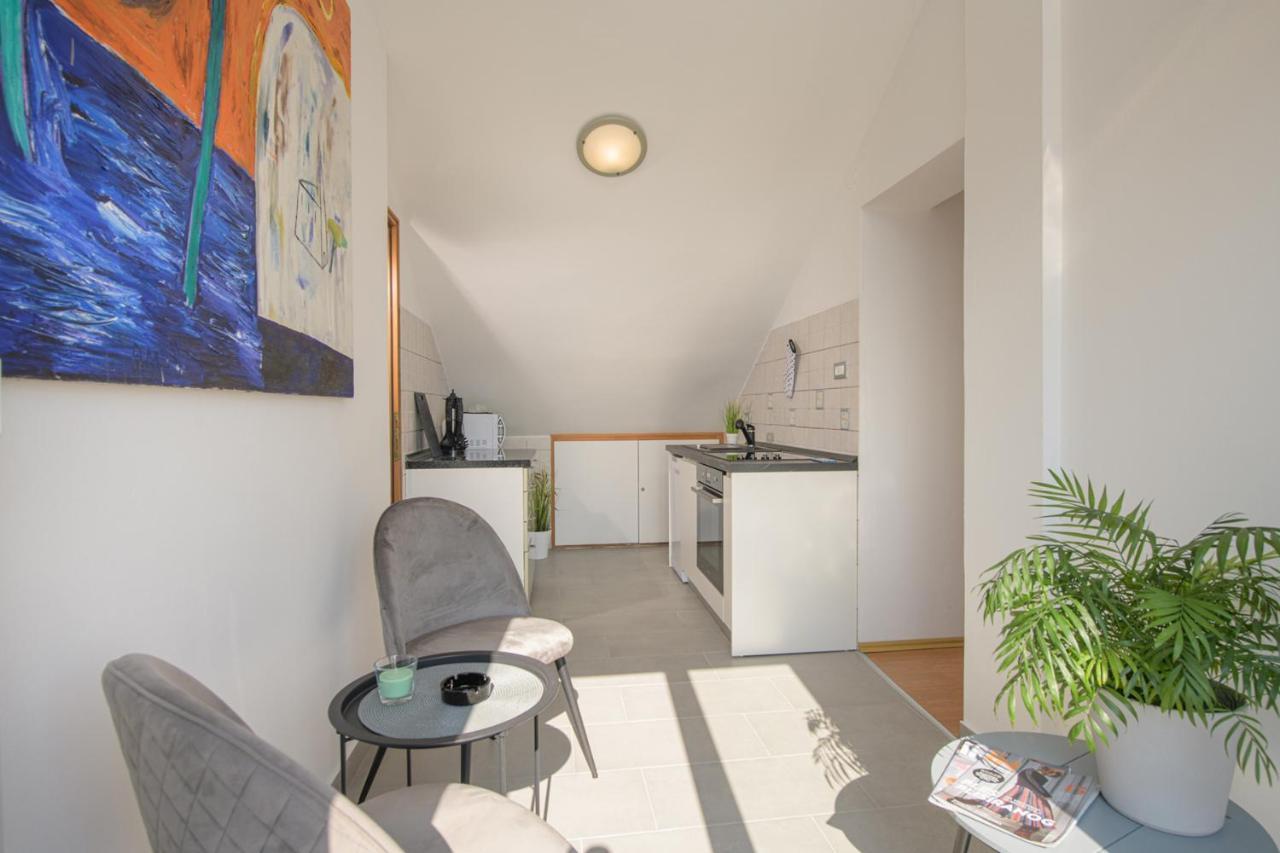 Apartmani Tena Selce Bagian luar foto