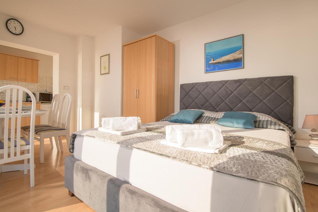 Apartmani Tena Selce Bagian luar foto