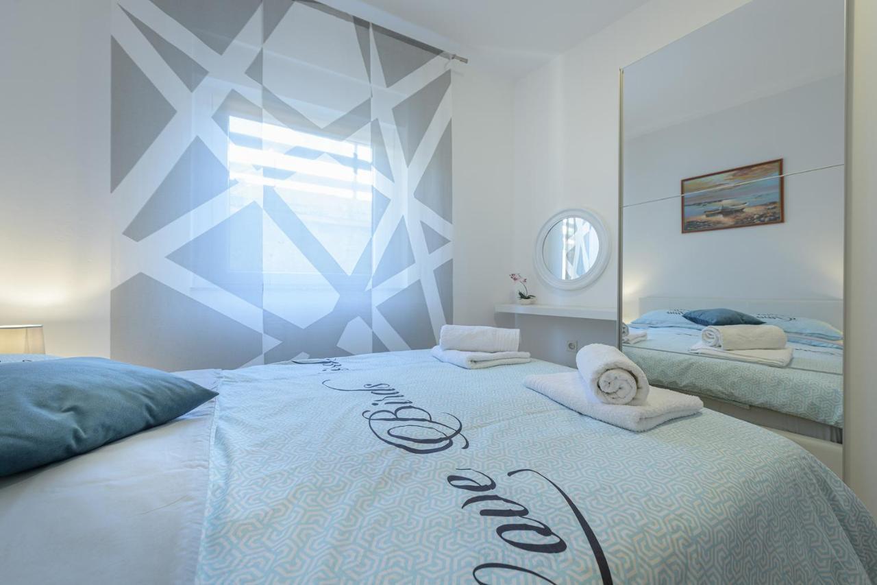 Apartmani Tena Selce Bagian luar foto